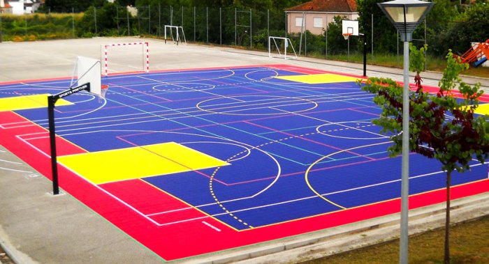 Lantai Parket Lapangan Basket Finishing Terbaik untuk Turnamen Nasional outdoor basketball court11 1 - Lantai Parket Lapangan Basket Finishing Terbaik untuk Turnamen Nasional