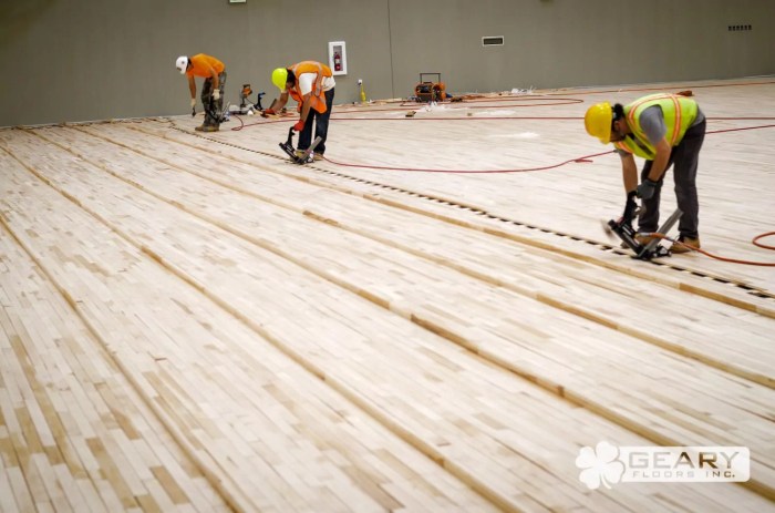 Proses Produksi Lantai Parket Lapangan Basket San Diego Athletic Flooring Geary Floors 52 2055 2 1 - Proses Produksi Lantai Parket Lapangan Basket